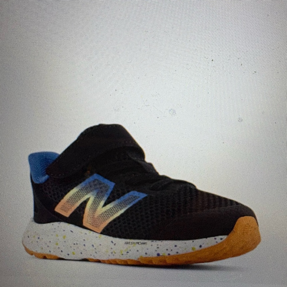 NWT New Balance Infants Fresh Foam Arishi v4 Sneakers Sz: 6 - Picture 2 of 10